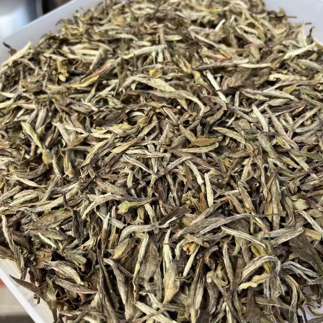 2017年荒野牡丹王特级高山茶华茶一号福鼎白茶管阳茶花香毫香散茶