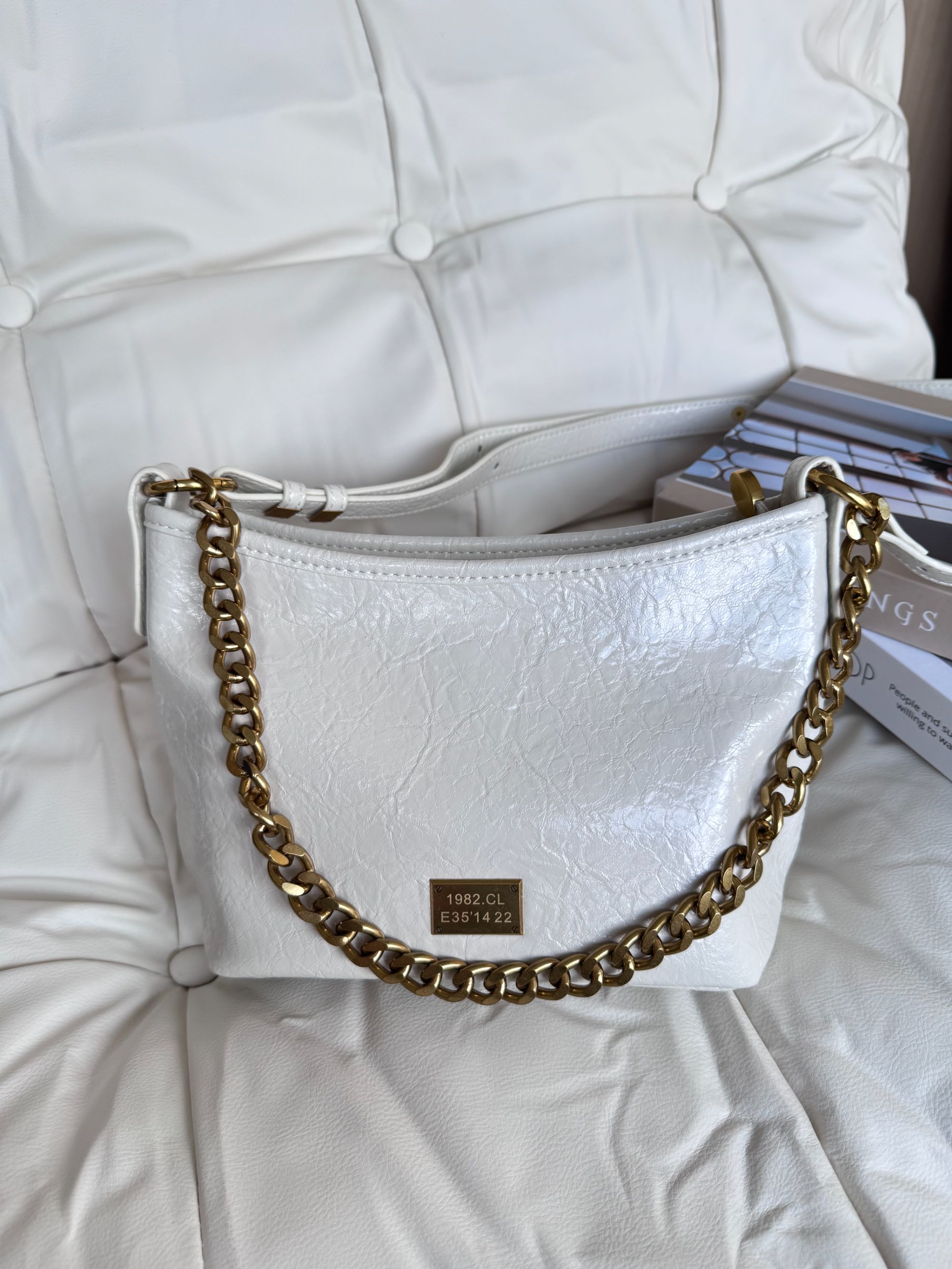 新款小众设计原创高级感时尚百搭头层牛皮链条腋下单肩斜挎包包