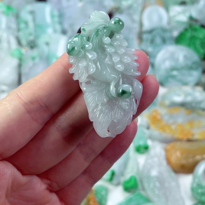 翡翠未镶嵌吊坠(不含链)