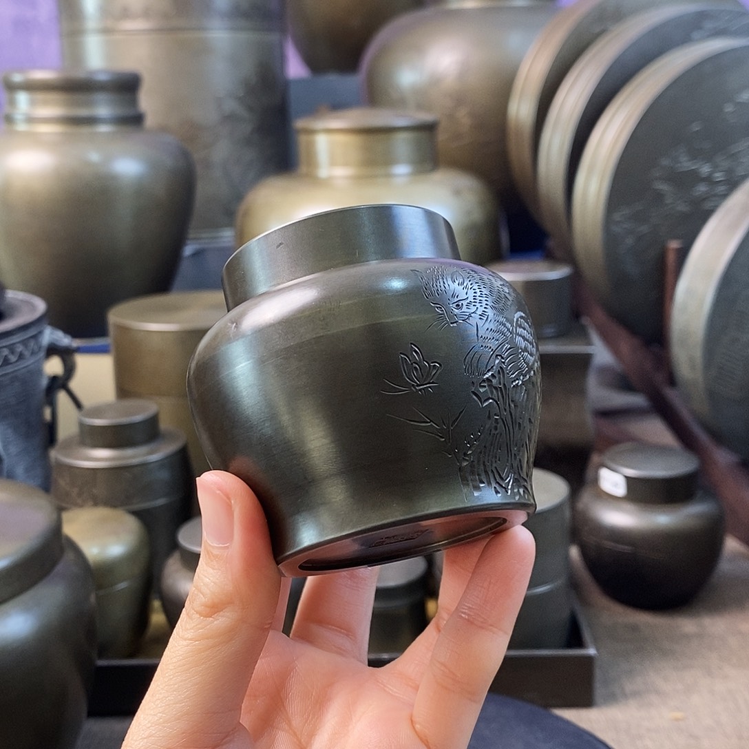 惢***淼瓷片哈哈哈哈哈哈哈哈哈哈锡罐