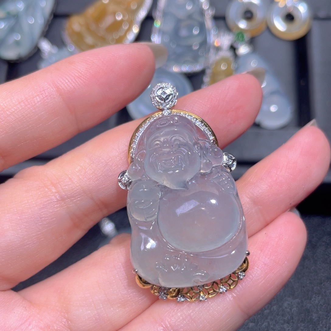 颈饰18K金镶嵌翡翠翡翠