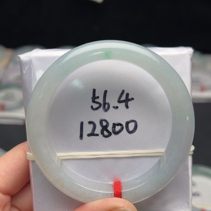 翡翠未镶嵌手镯A货