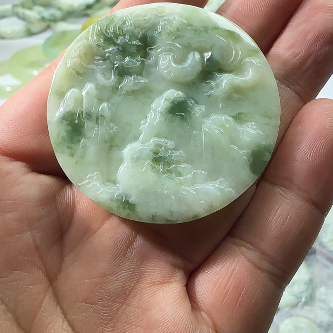 蛇纹石玉未镶嵌颈饰