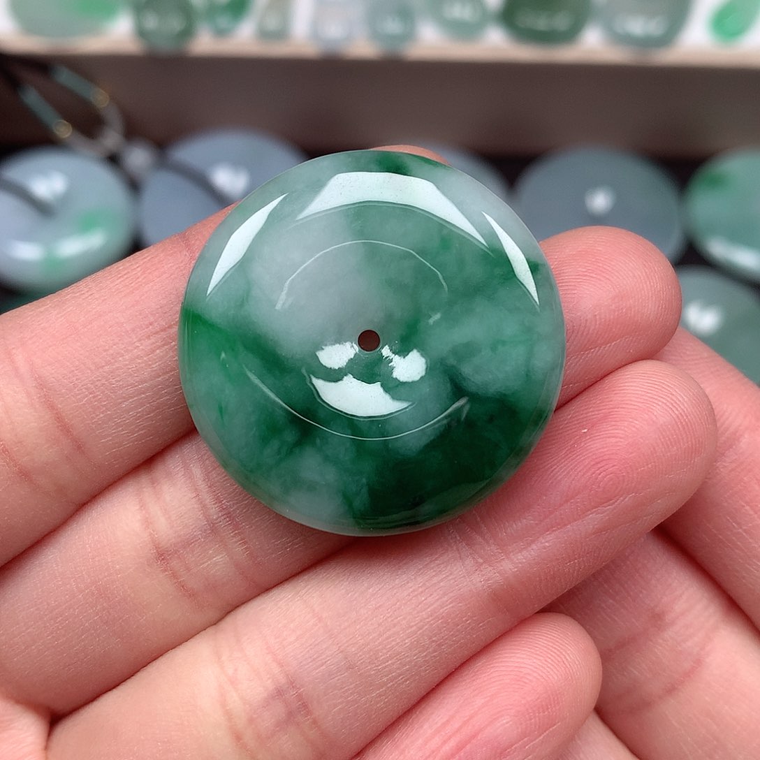 翡翠颈饰未镶嵌平安扣A