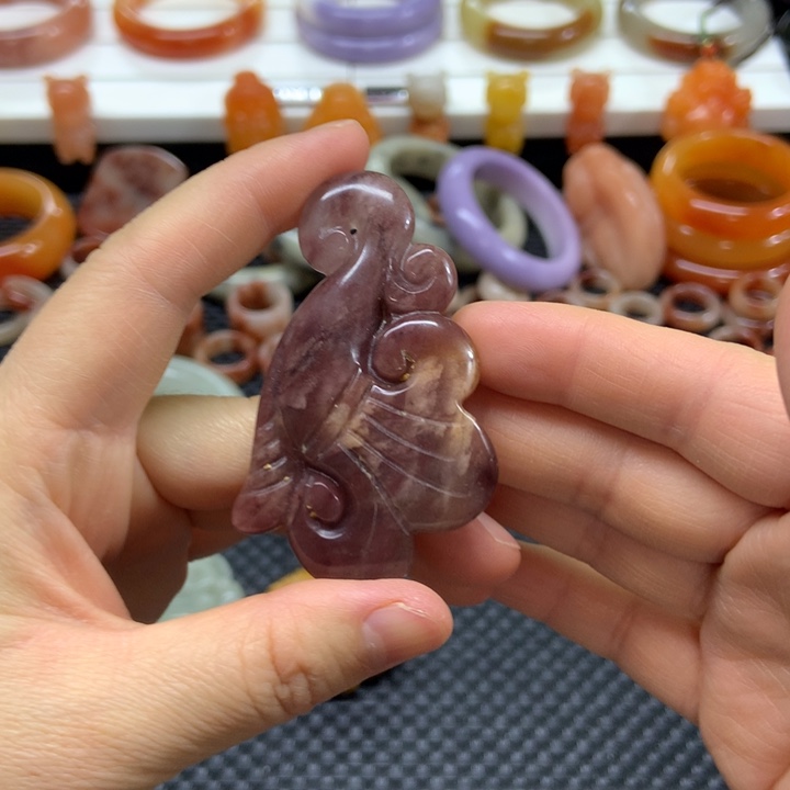 石英质玉未镶嵌颈饰