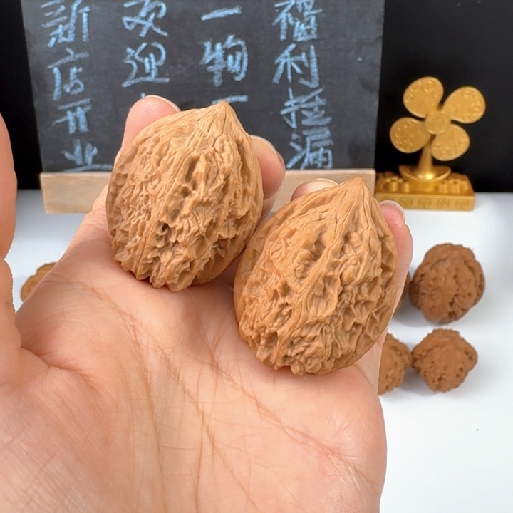 文玩核桃把件赤龙鸡心全品无修