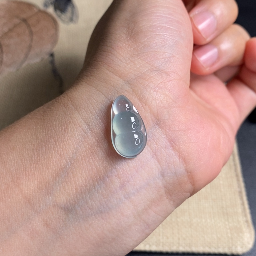 颈饰未镶嵌翡翠豆子