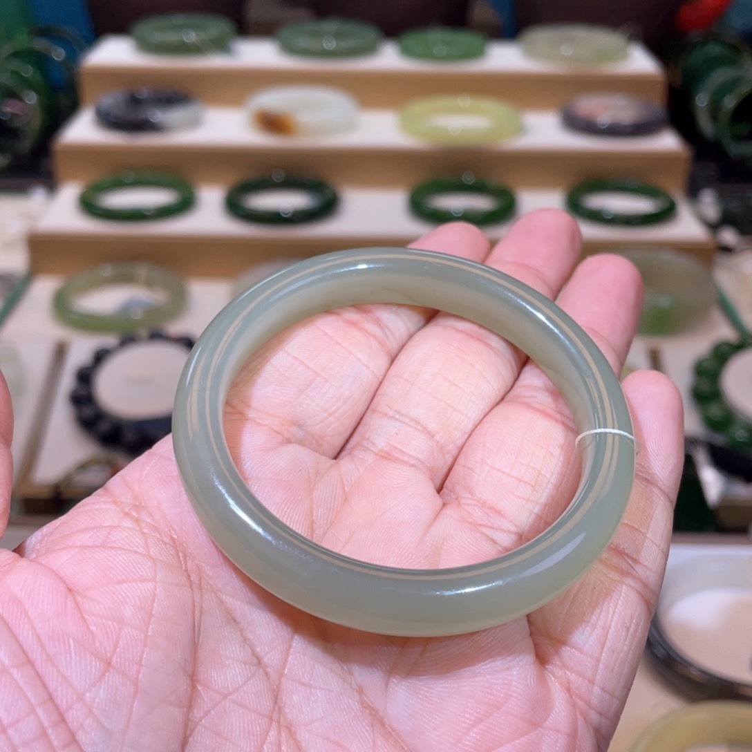 和田玉高冰晴水手镯54未镶嵌