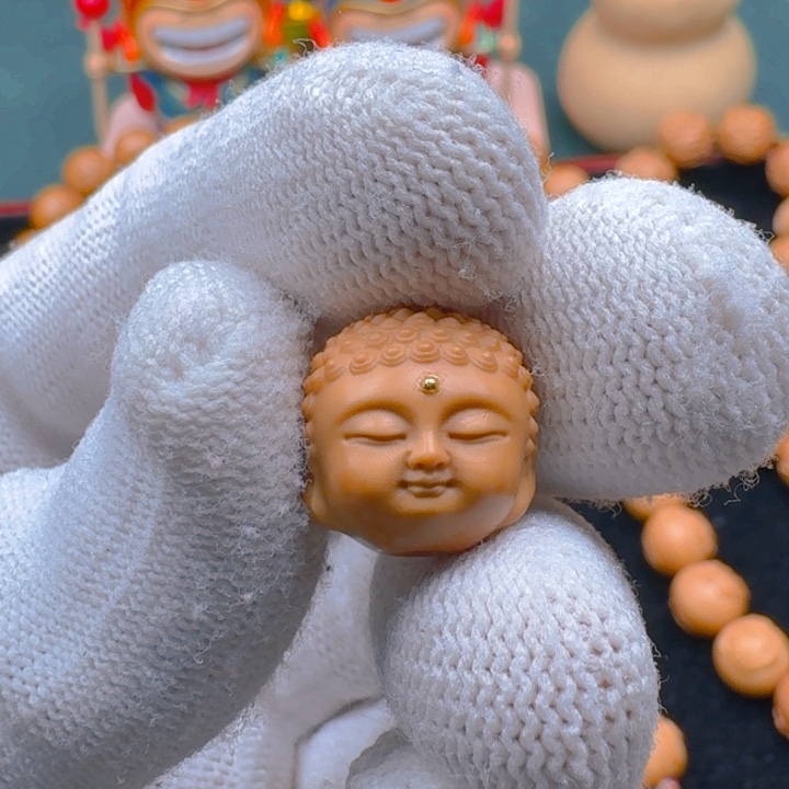 橄榄核吊坠猴头镶嵌宝宝佛