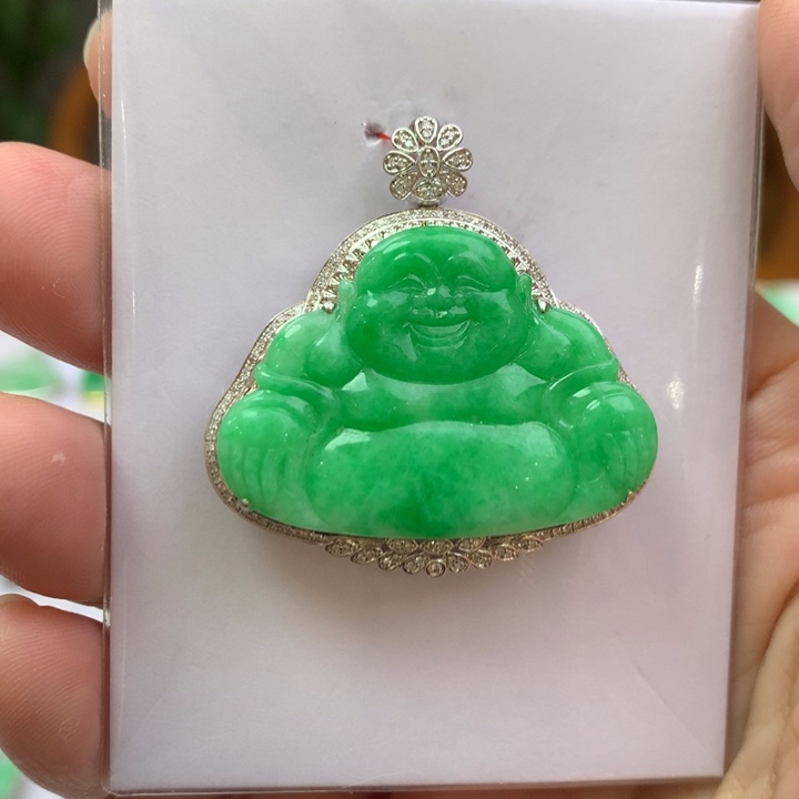 翡翠颈饰18K金镶嵌翡翠吊坠