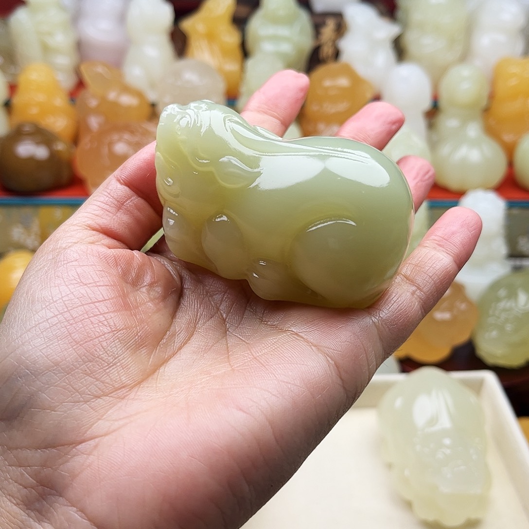 言***盼石材貔貅手吧摆件