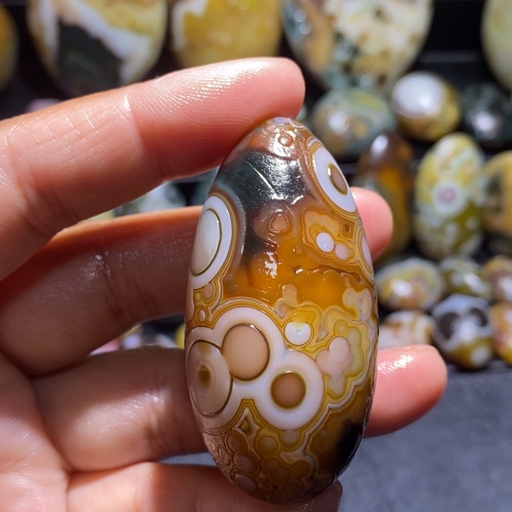 玛瑙/玉髓未镶嵌珠宝半成品4