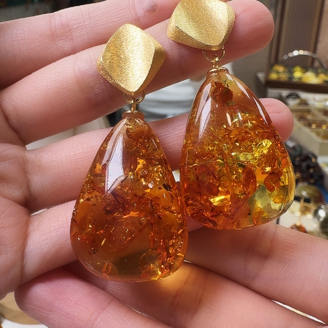 琥珀未镶嵌颈饰耳坠