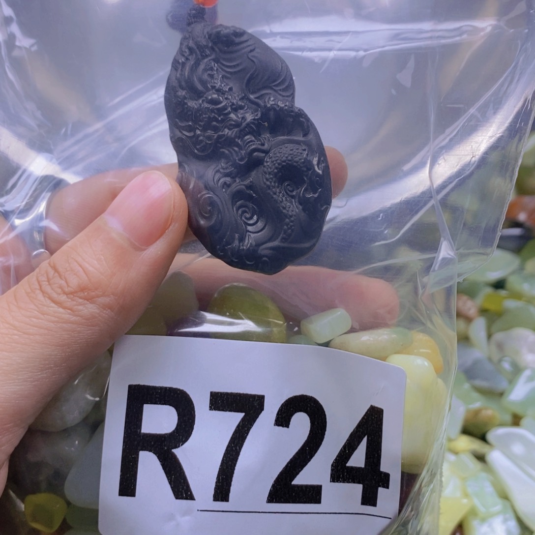 未镶嵌岫玉鱼缸石