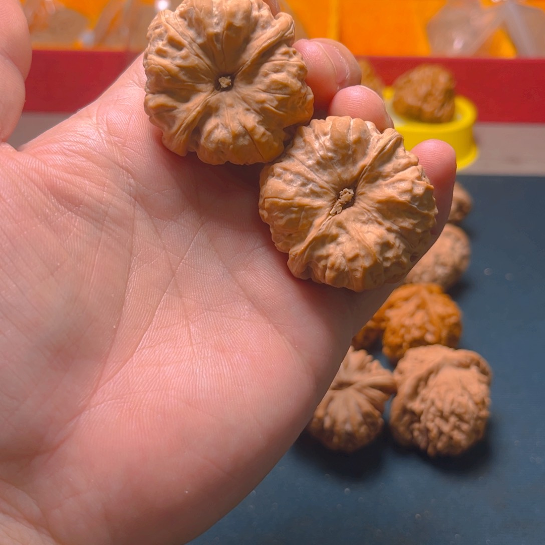 文玩核桃把件?****?蛤蟆头