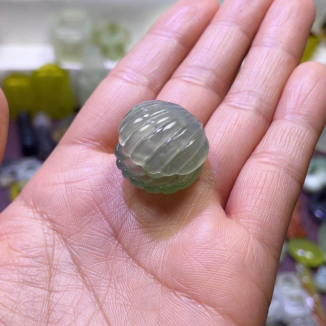 蛇纹石玉颈饰未镶嵌T****o