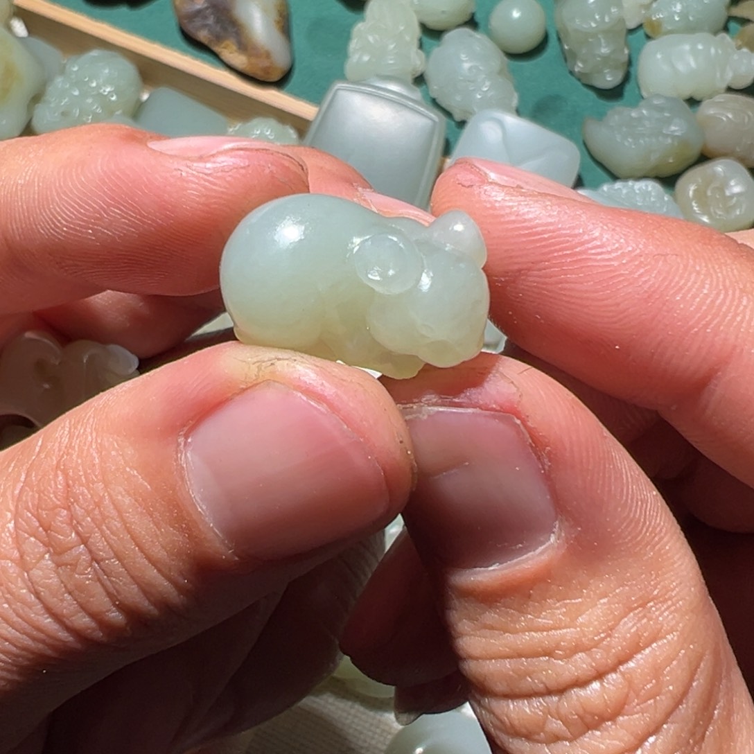 颈饰未镶嵌和田玉泉****物