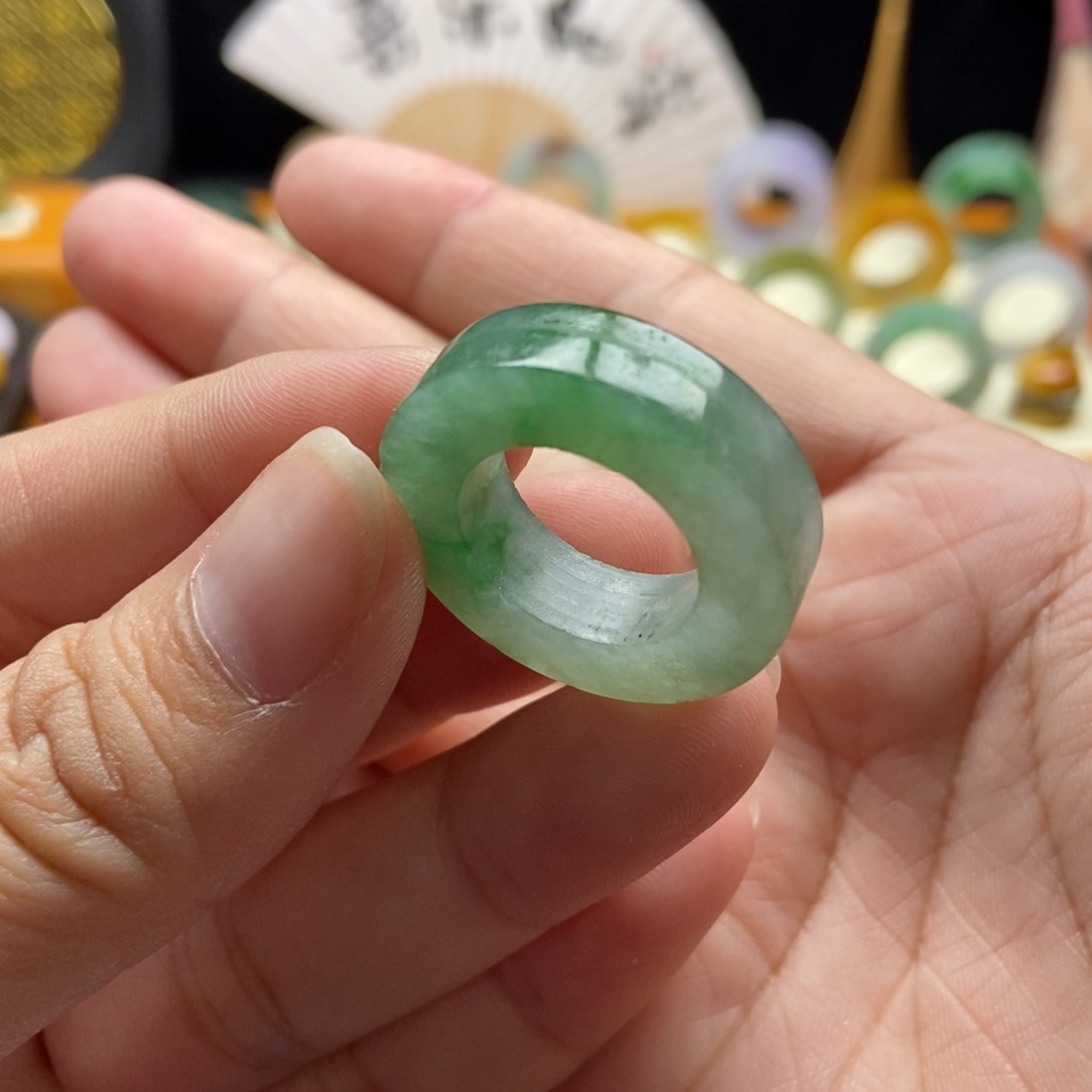 定制翡翠翡翠有纹未镶嵌沐****