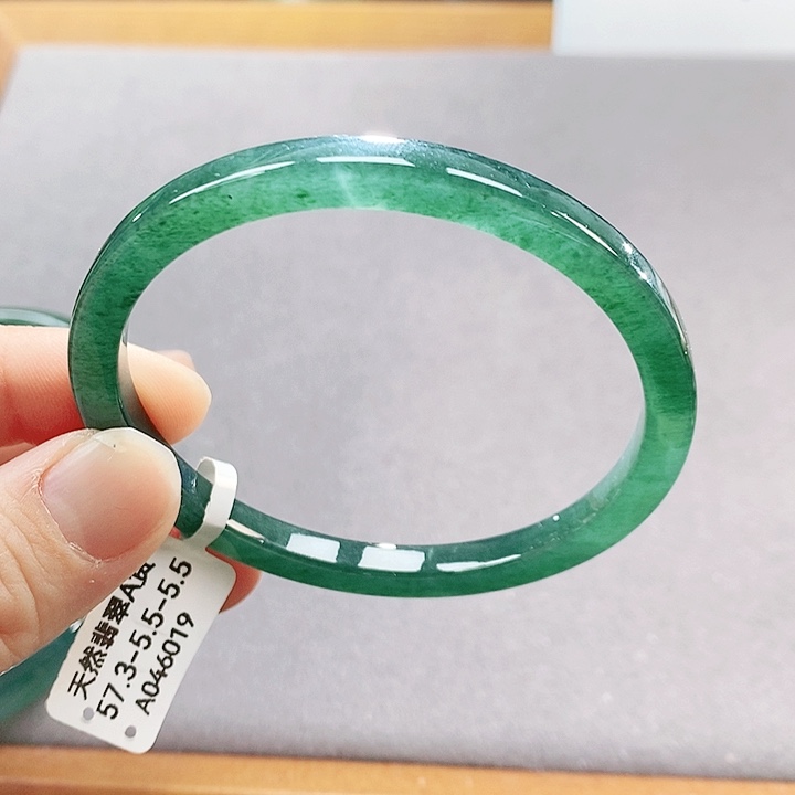 【闪购商品】翡翠手镯（圆镯）未镶嵌