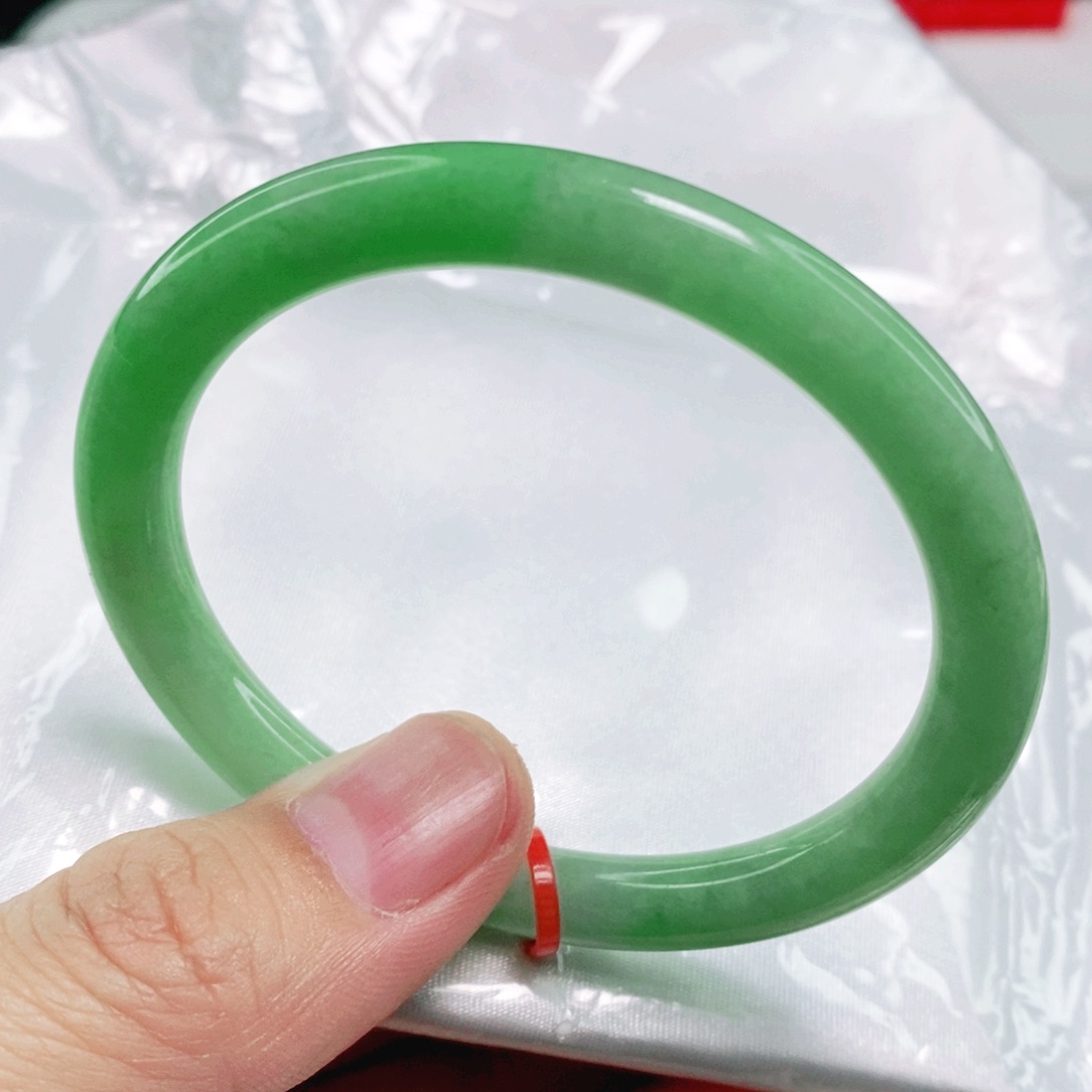 未镶嵌手镯翡翠53.5圈口贵妃