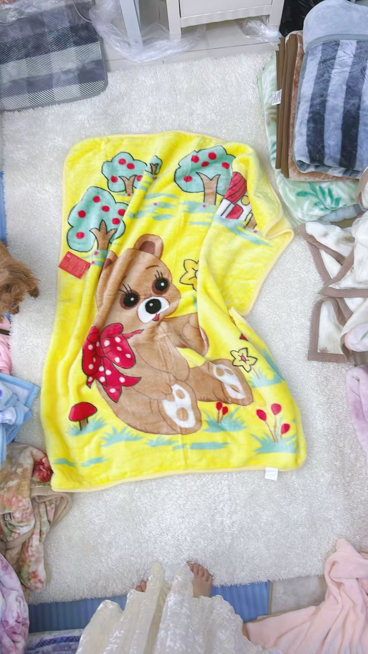 双面保暖休闲毯黄色绒毛毯毛毯灰色卡通动漫牛奶合格