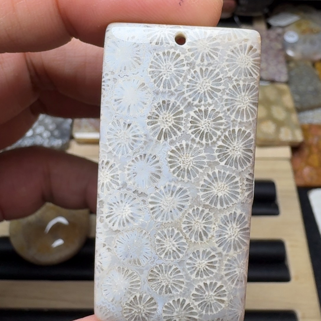 硅化玉未镶嵌纯天然色有机玉石保真色