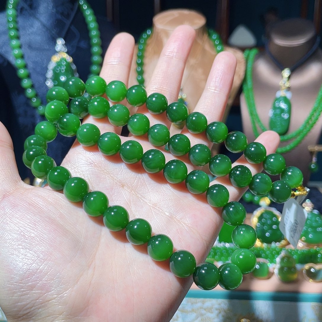 和田玉（碧玉）18K金镶嵌颈饰