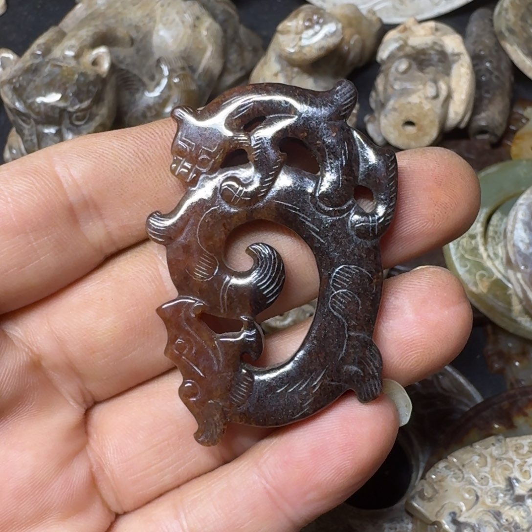 和田玉挂件未镶嵌明*戟