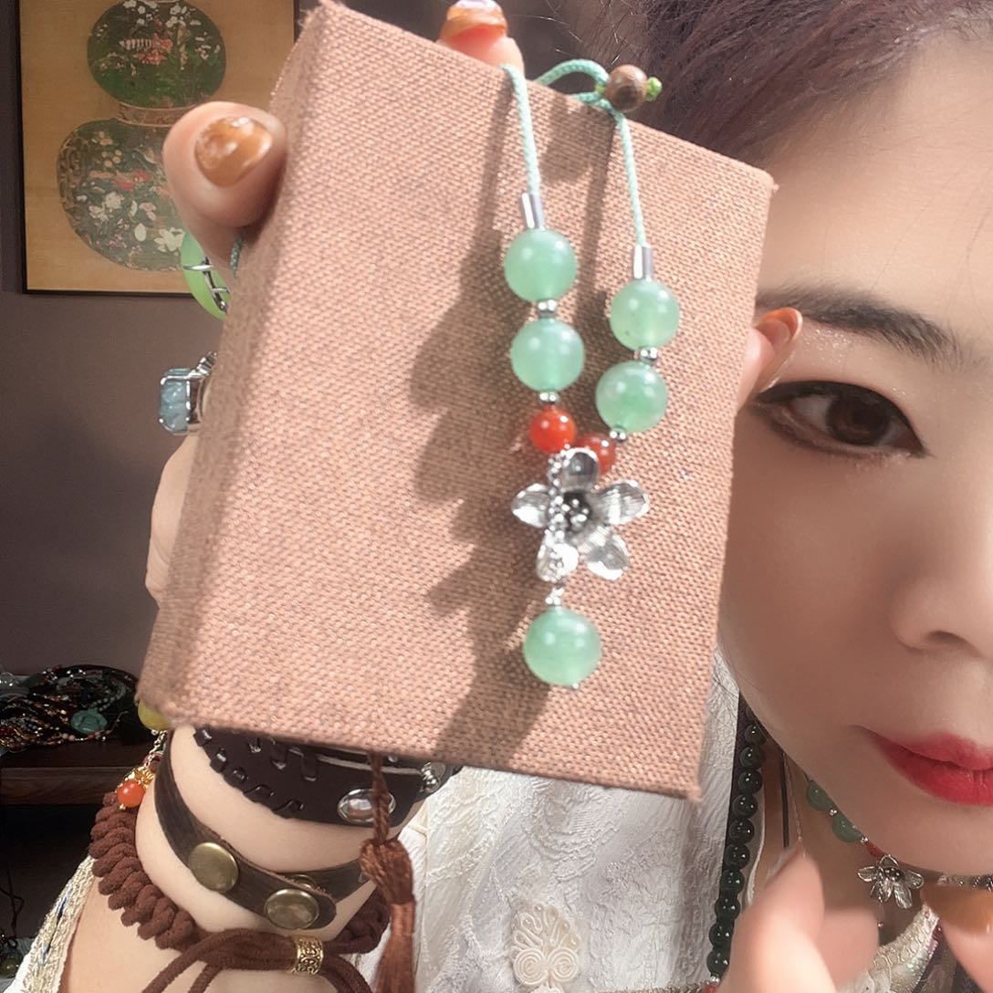 东陵石颈饰未镶嵌