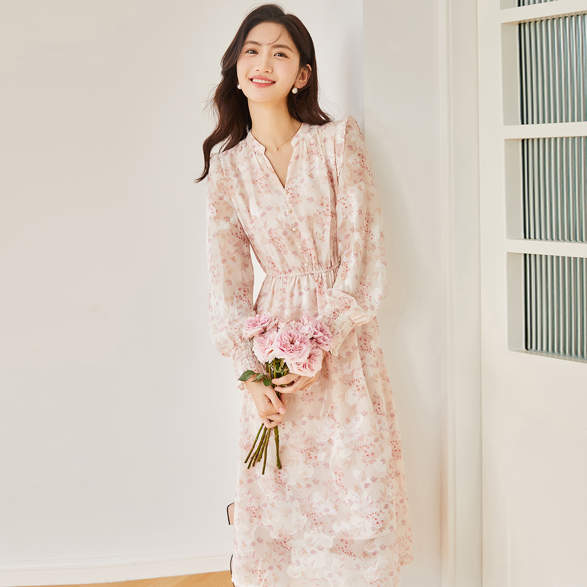 【品牌女装】朗文斯汀显瘦松紧腰碎花连衣裙LDML31715256