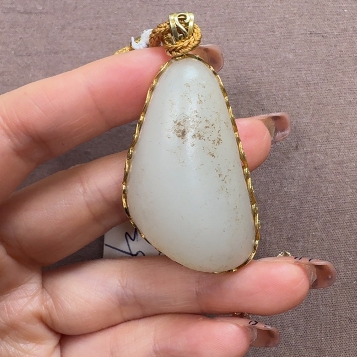 未镶嵌和田玉挂件