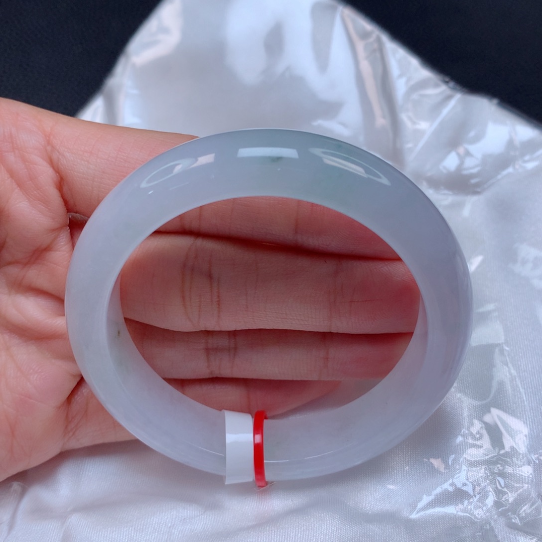 翡翠手镯未镶嵌天然