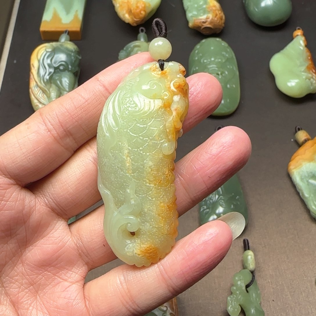 岫岩河磨玉（透闪石质玉）挂件未镶嵌诺****支