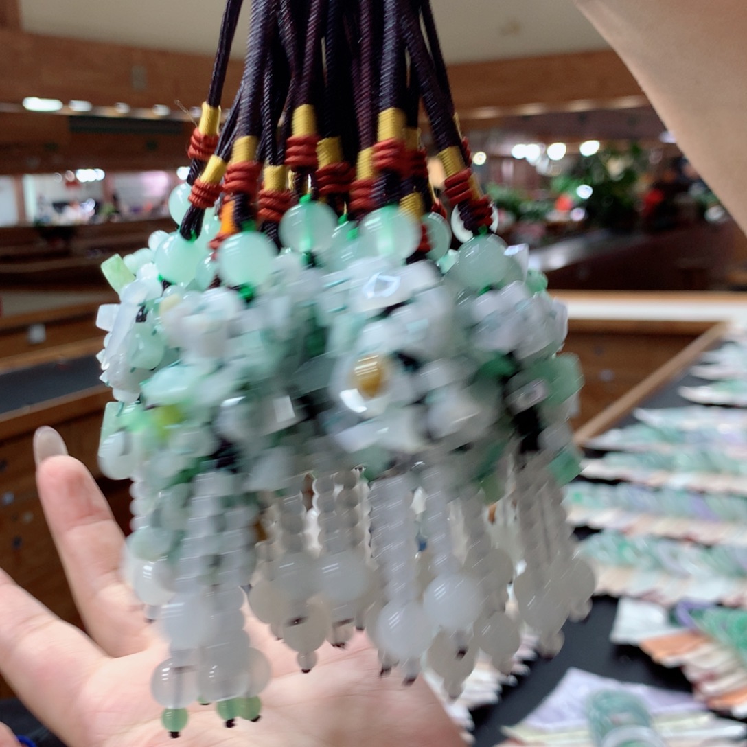 翡翠未镶嵌挂件多样性发一