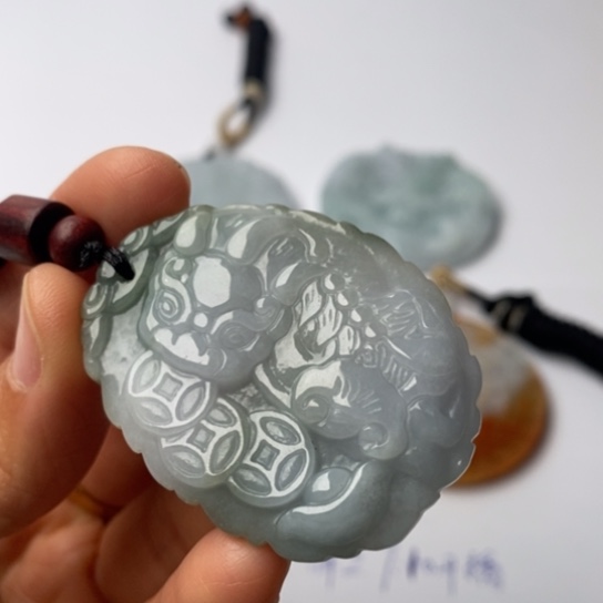 翡翠未镶嵌挂件翡翠