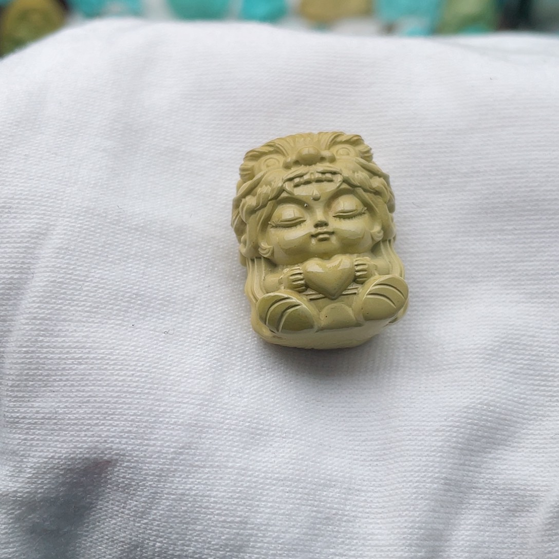 绿松石未镶嵌颈饰