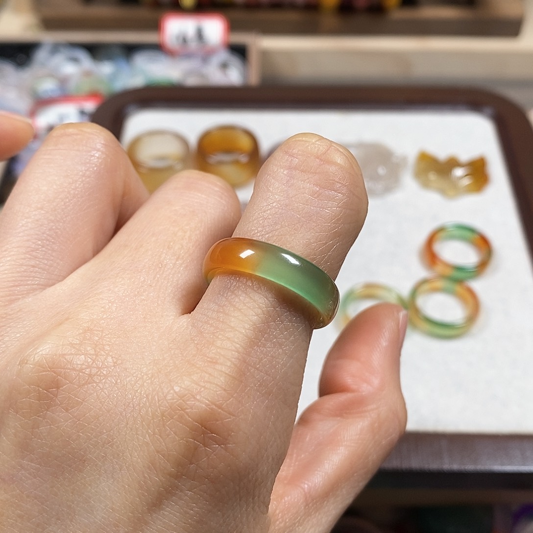 玛瑙/玉髓戒指未镶嵌蜘*_