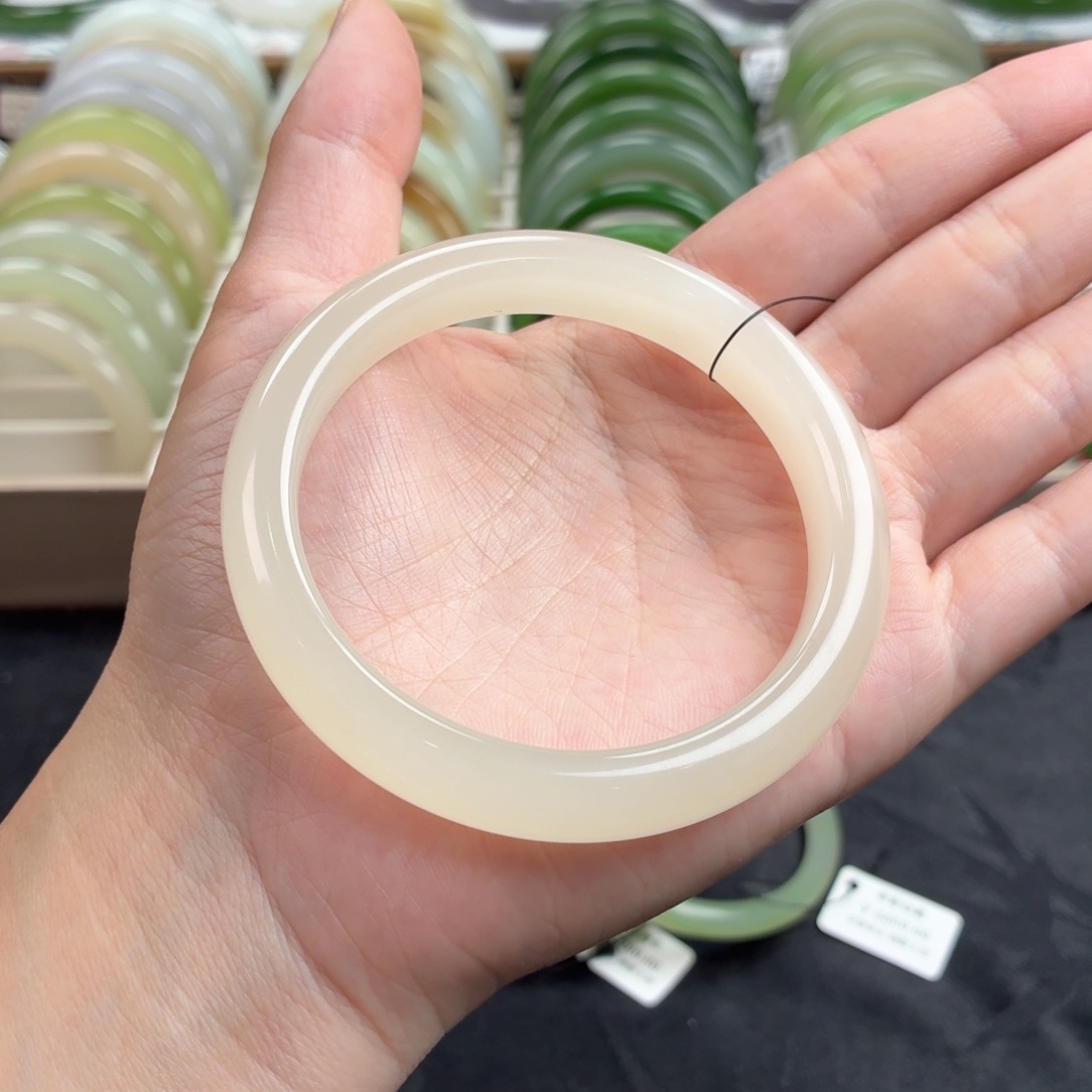 和田玉未镶嵌手镯-冰底藕粉捡漏26