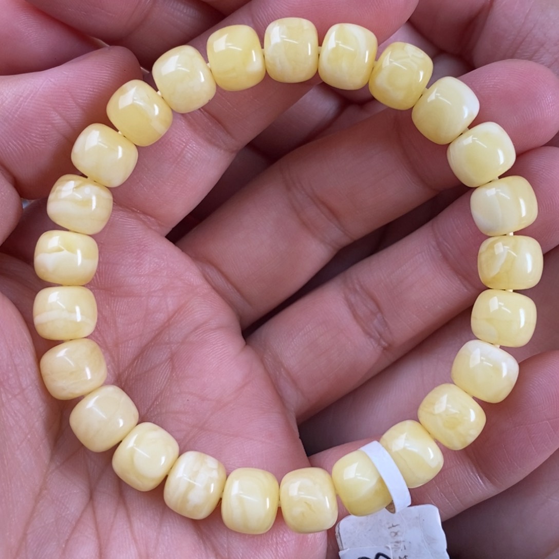 蜜蜡裸石未镶嵌蜜蜡