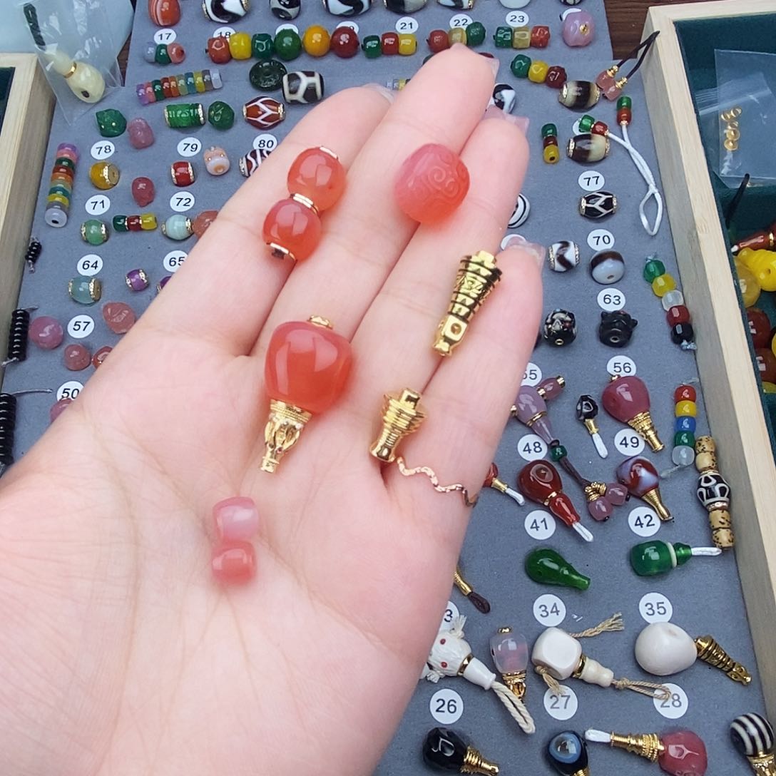 亦***辰玛瑙/玉髓饰品未镶嵌