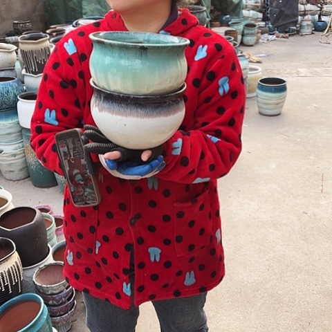 19口12高瑕疵盆子。 