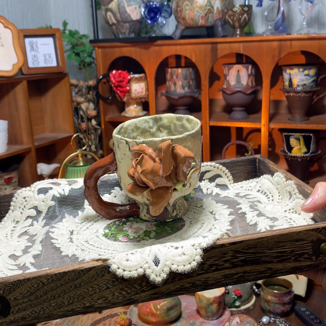 刘***刘陶｜微瑕 焦糖玫瑰咖啡杯