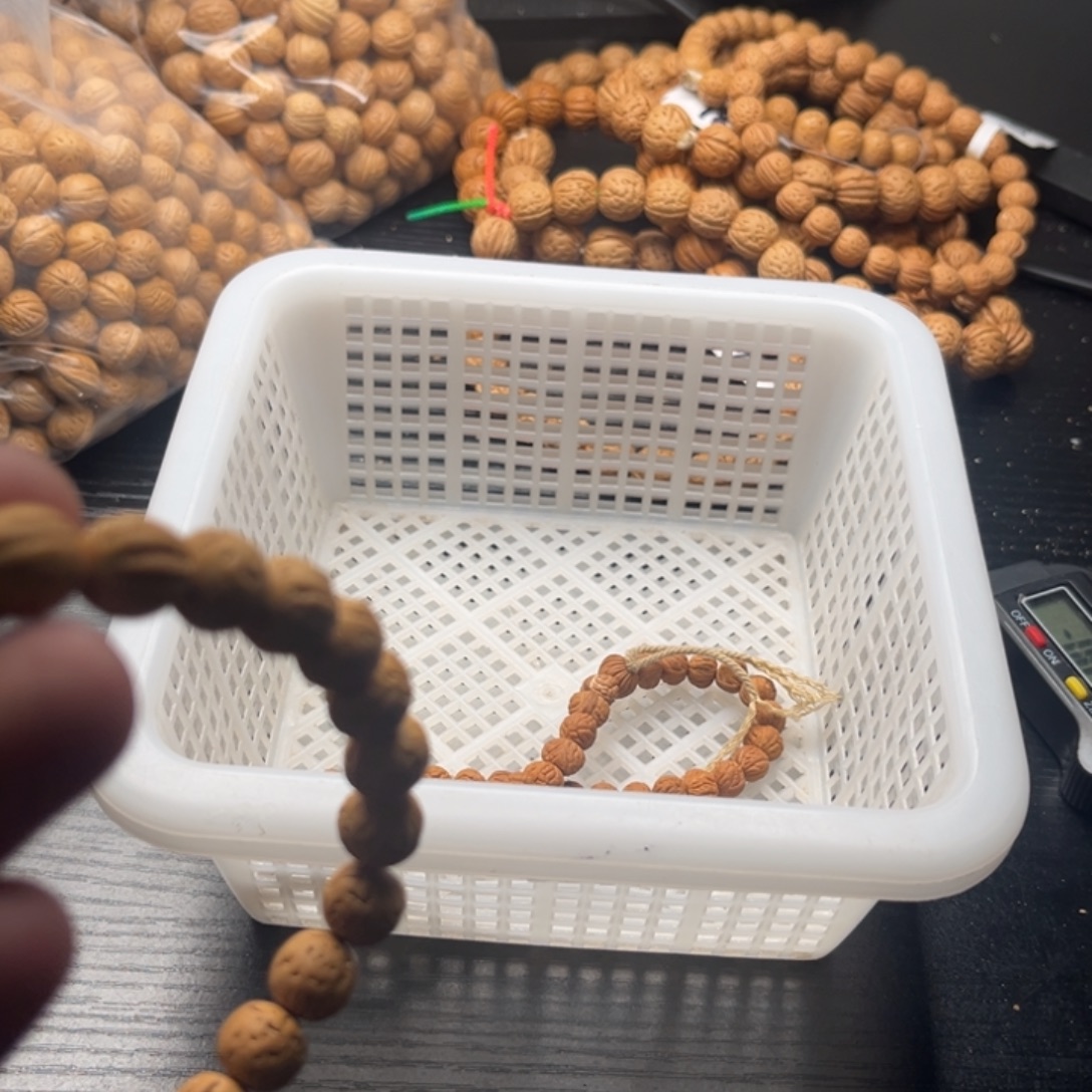 伊***桑文玩核桃手串手串