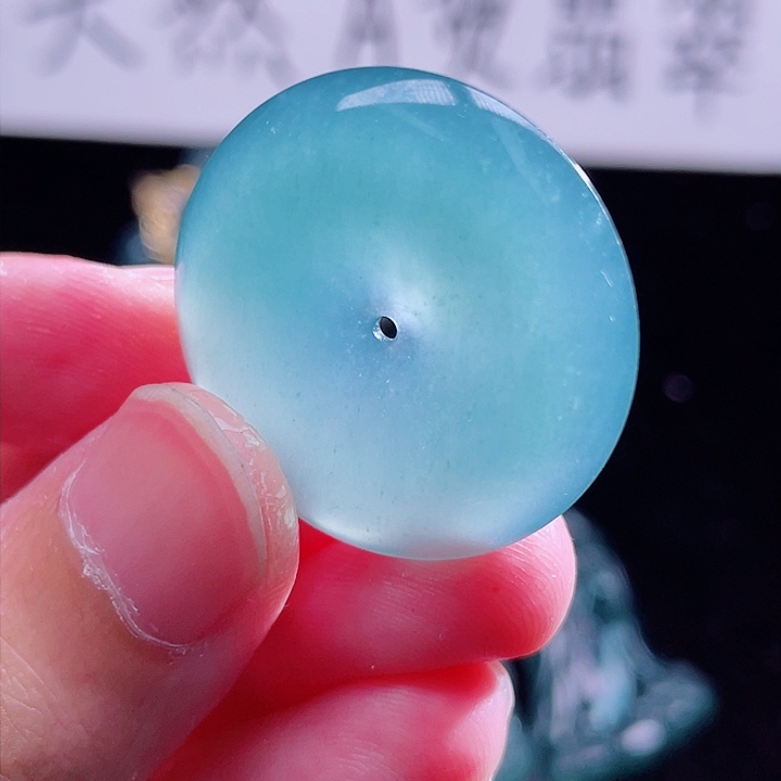 翡翠未镶嵌颈饰9999999999