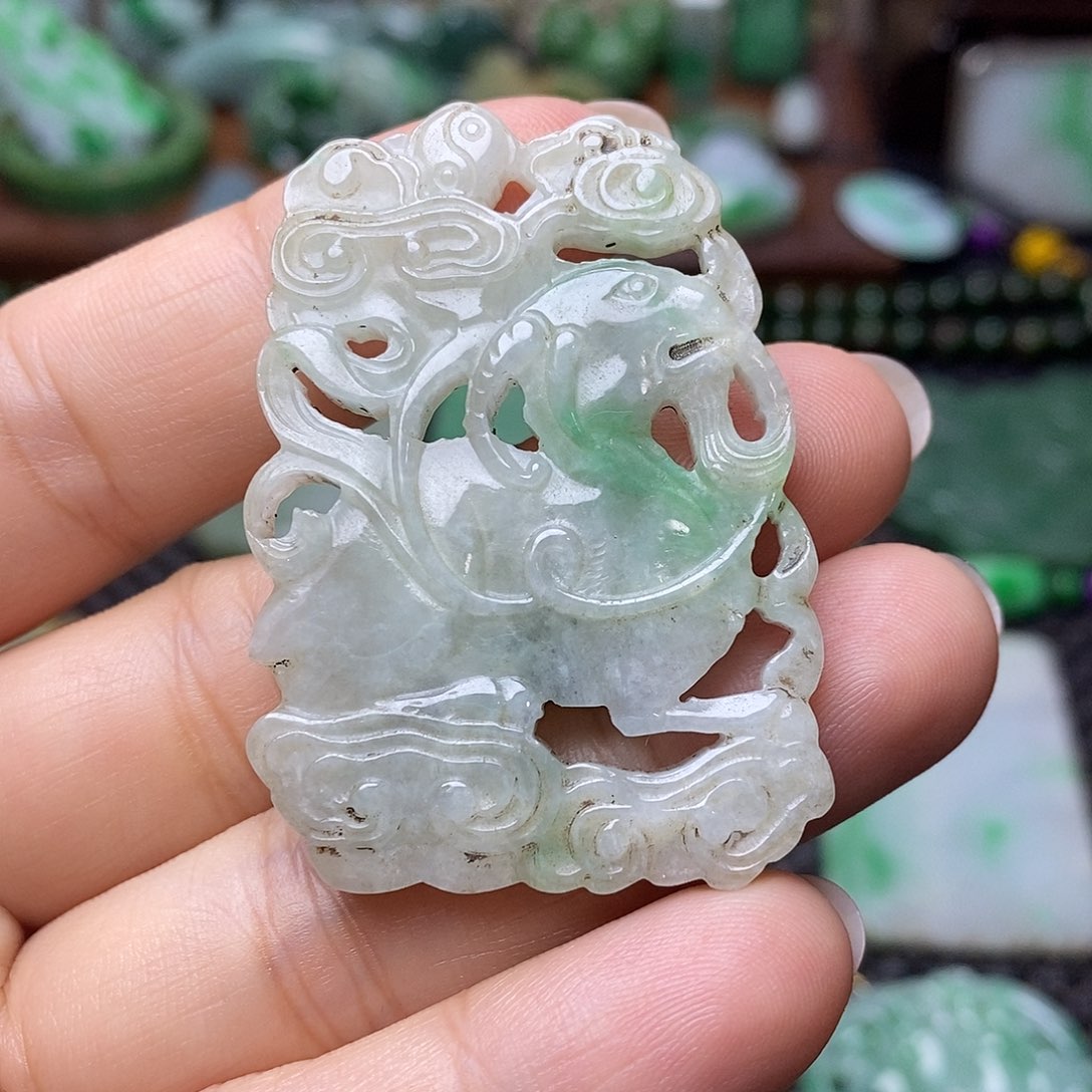 翡翠未镶嵌挂件缅甸天然翡翠羊牌