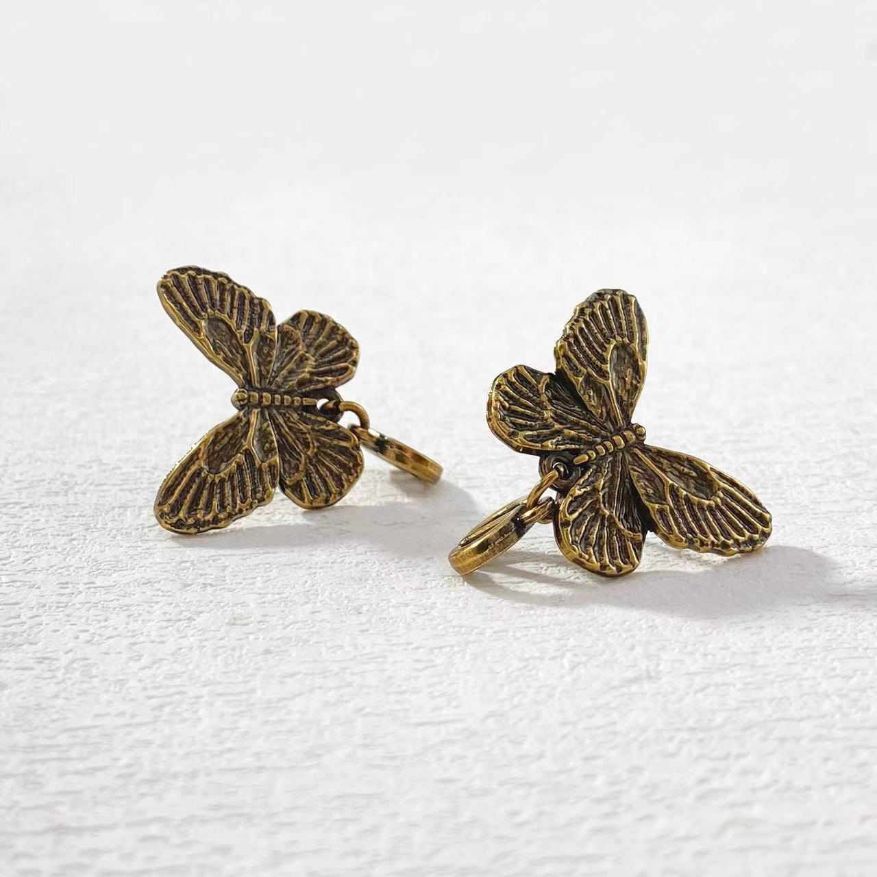 铜合金耳饰 木木（RZ6375）做旧复古蝴蝶猪鼻子耳环