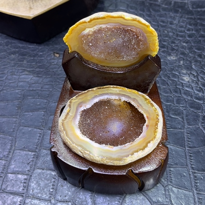 未镶嵌水晶珠宝半成品