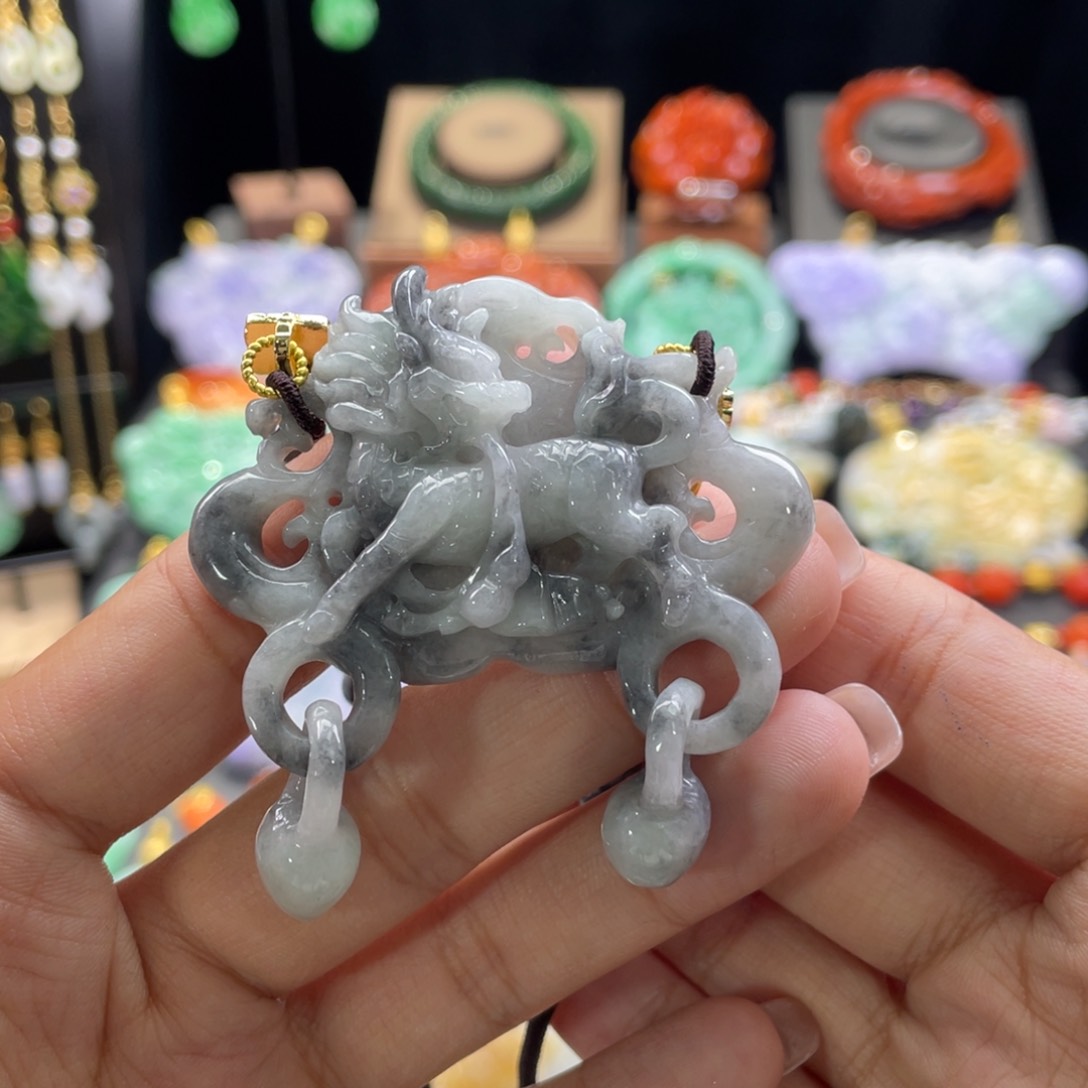 翡翠颈饰未镶嵌代编织