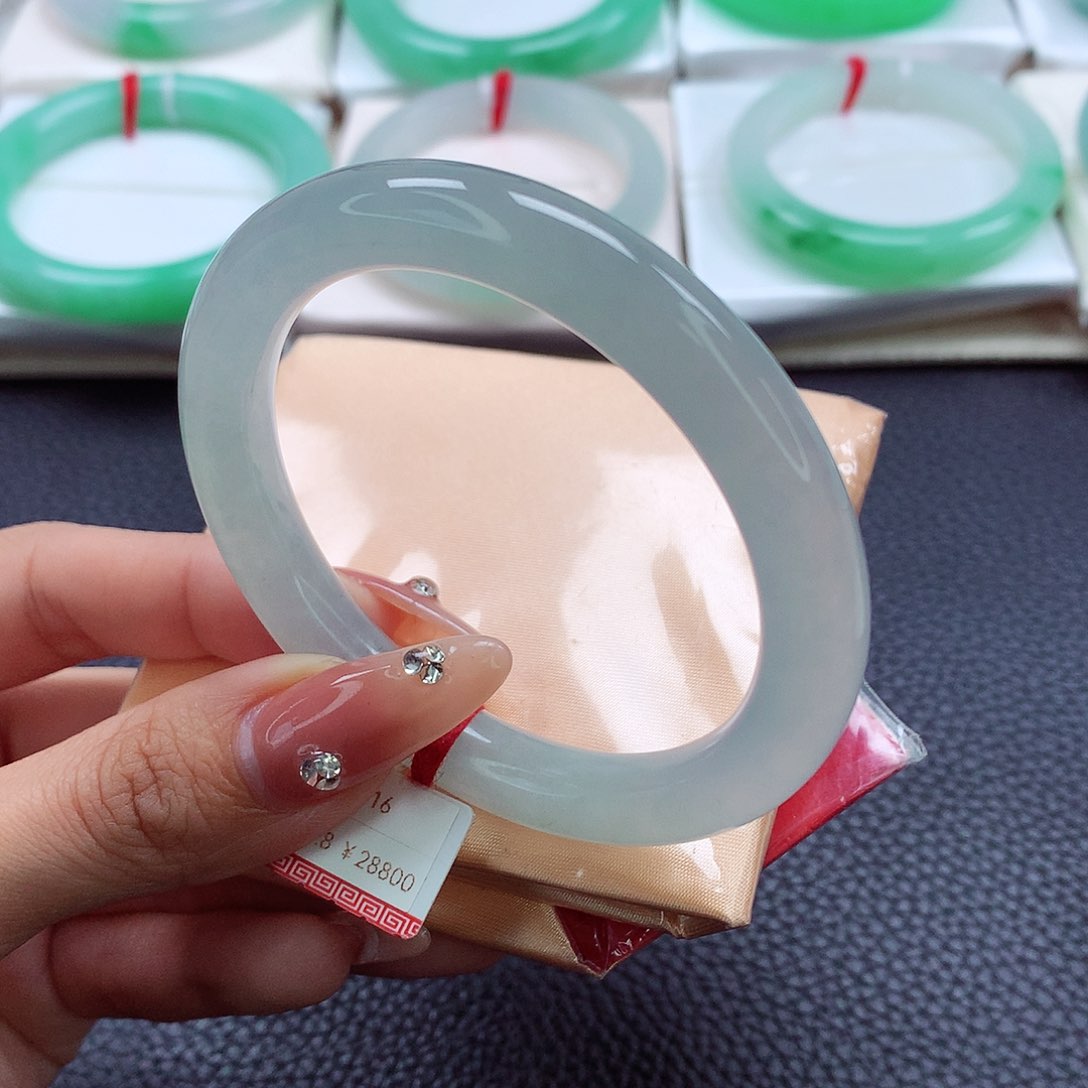 翡翠手镯未镶嵌55.56.57冰晴绿9.5美人条 可当白月光