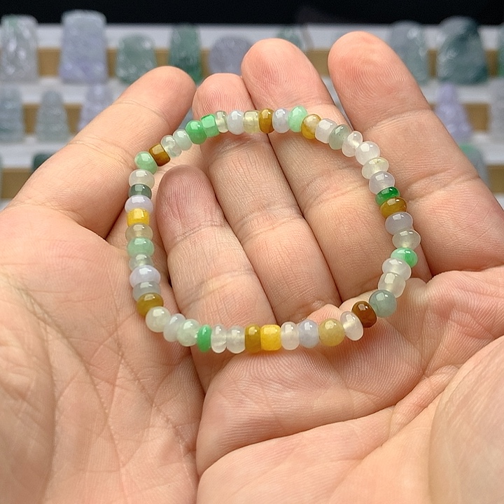 翡翠颈饰未镶嵌卡6